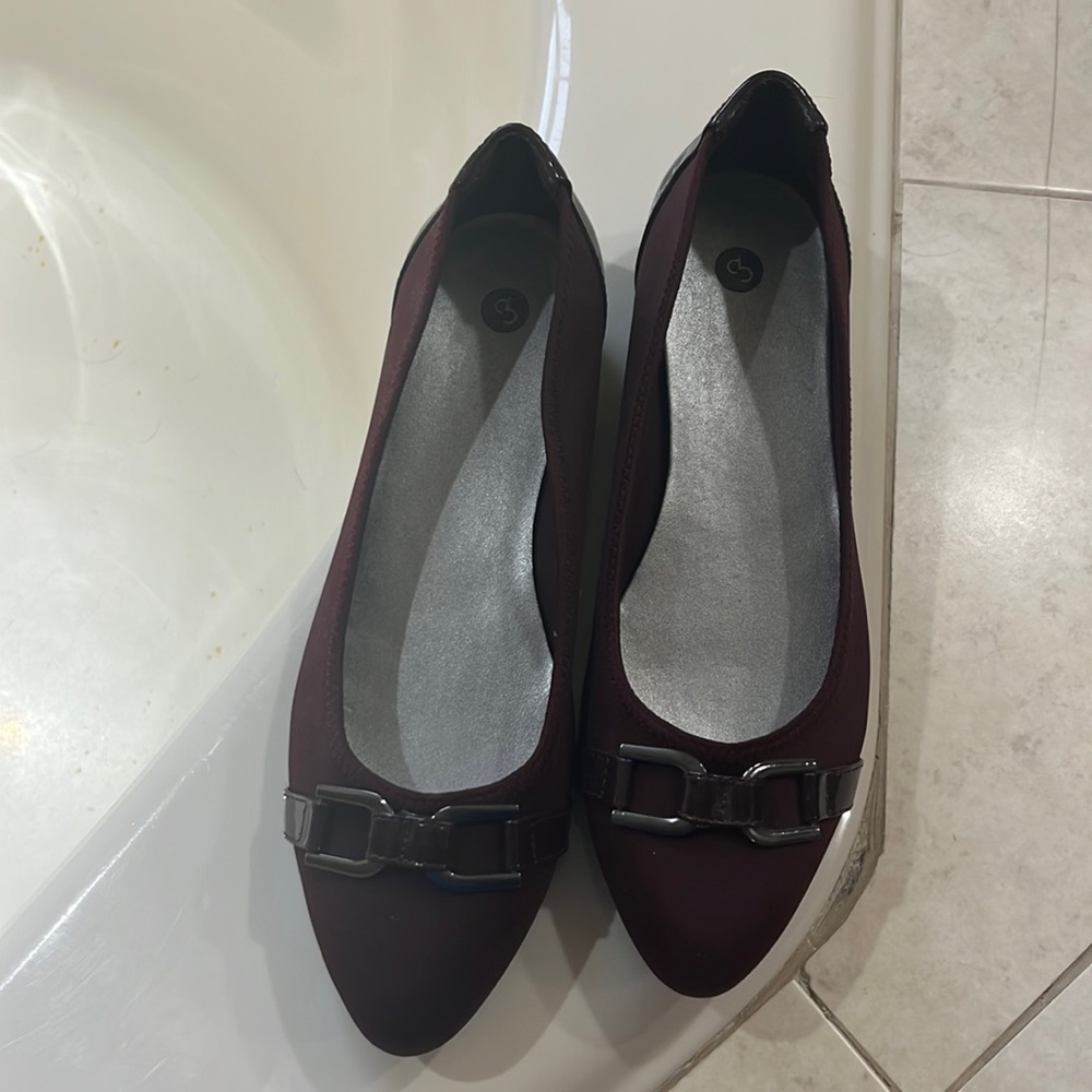 Brand new ladies shoes